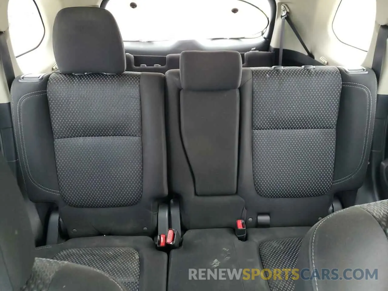 10 fotografías del automóvil dañado JA4AD2A37KZ006528 MITSUBISHI OUTLANDER 2019
