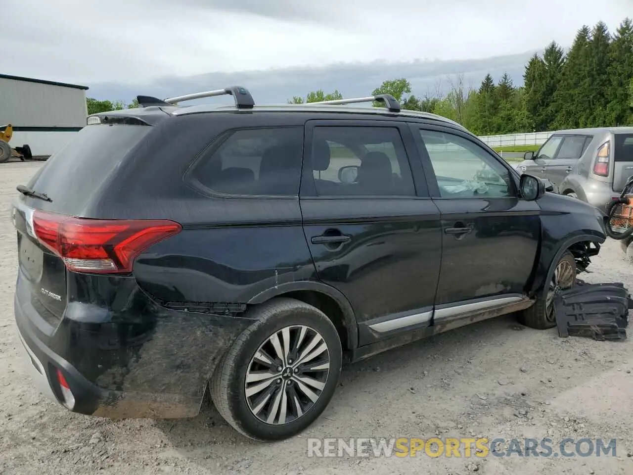 3 fotografías del automóvil dañado JA4AD2A39KZ011732 MITSUBISHI OUTLANDER 2019