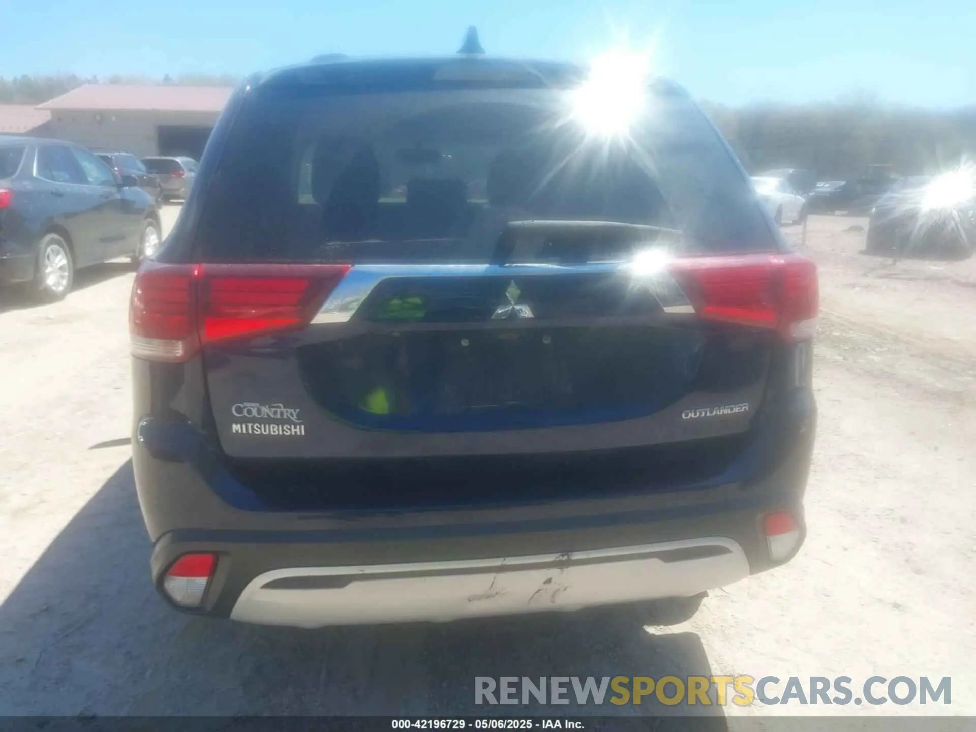 16 fotografías del automóvil dañado JA4AD2A3XKZ038437 MITSUBISHI OUTLANDER 2019