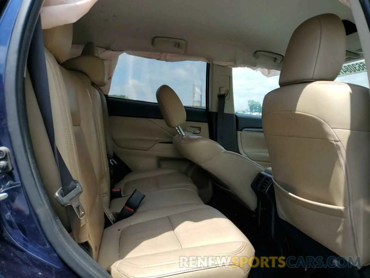 11 fotografías del automóvil dañado JA4AD3A30KZ034757 MITSUBISHI OUTLANDER 2019
