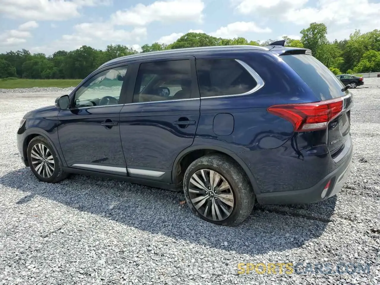 2 fotografías del automóvil dañado JA4AD3A30KZ034757 MITSUBISHI OUTLANDER 2019