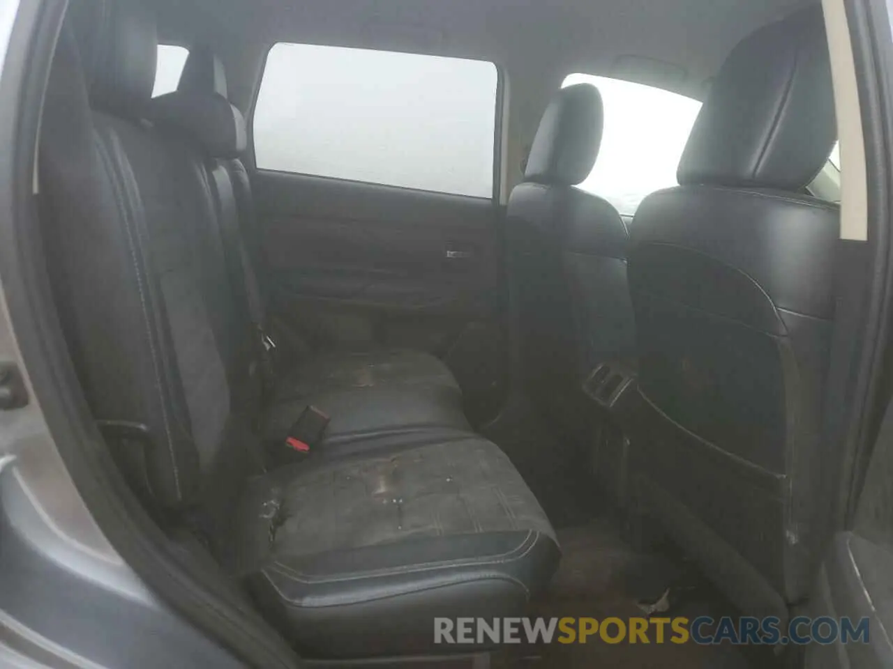 11 fotografías del automóvil dañado JA4AD3A30KZ042535 MITSUBISHI OUTLANDER 2019