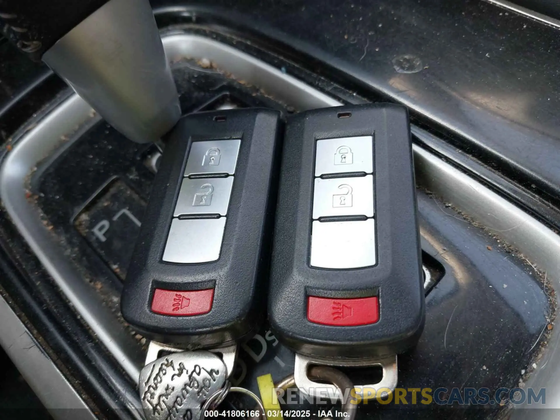 11 fotografías del automóvil dañado JA4AD3A30KZ043670 MITSUBISHI OUTLANDER 2019