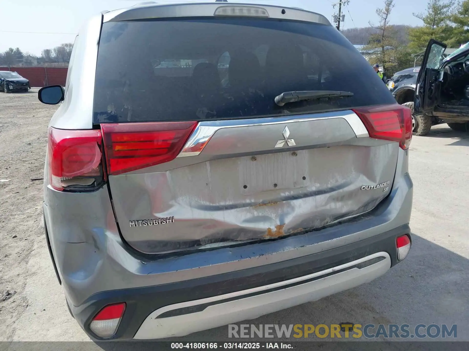6 fotografías del automóvil dañado JA4AD3A30KZ043670 MITSUBISHI OUTLANDER 2019