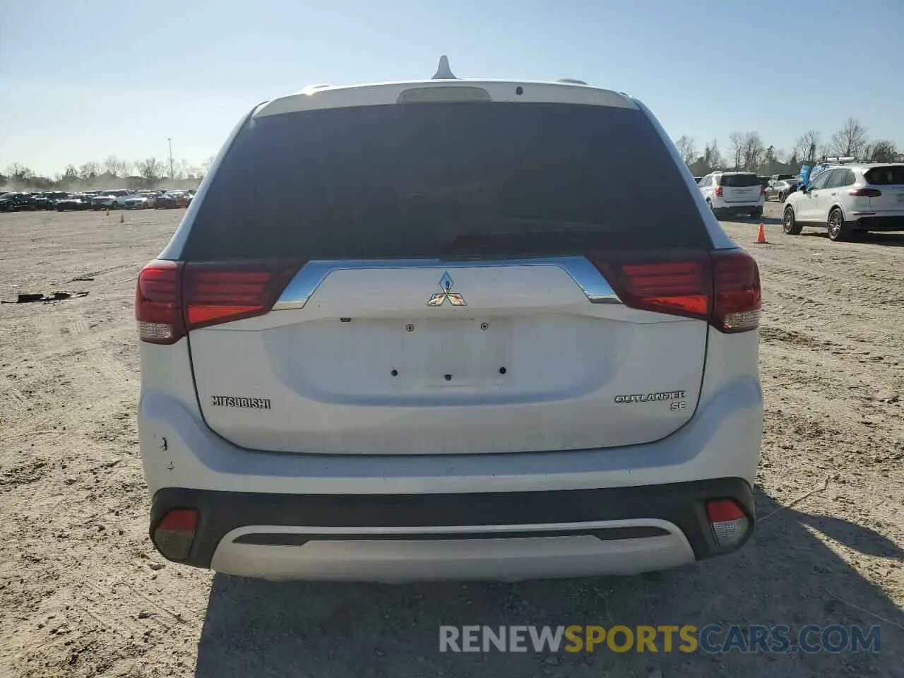 6 fotografías del automóvil dañado JA4AD3A30KZ055897 MITSUBISHI OUTLANDER 2019