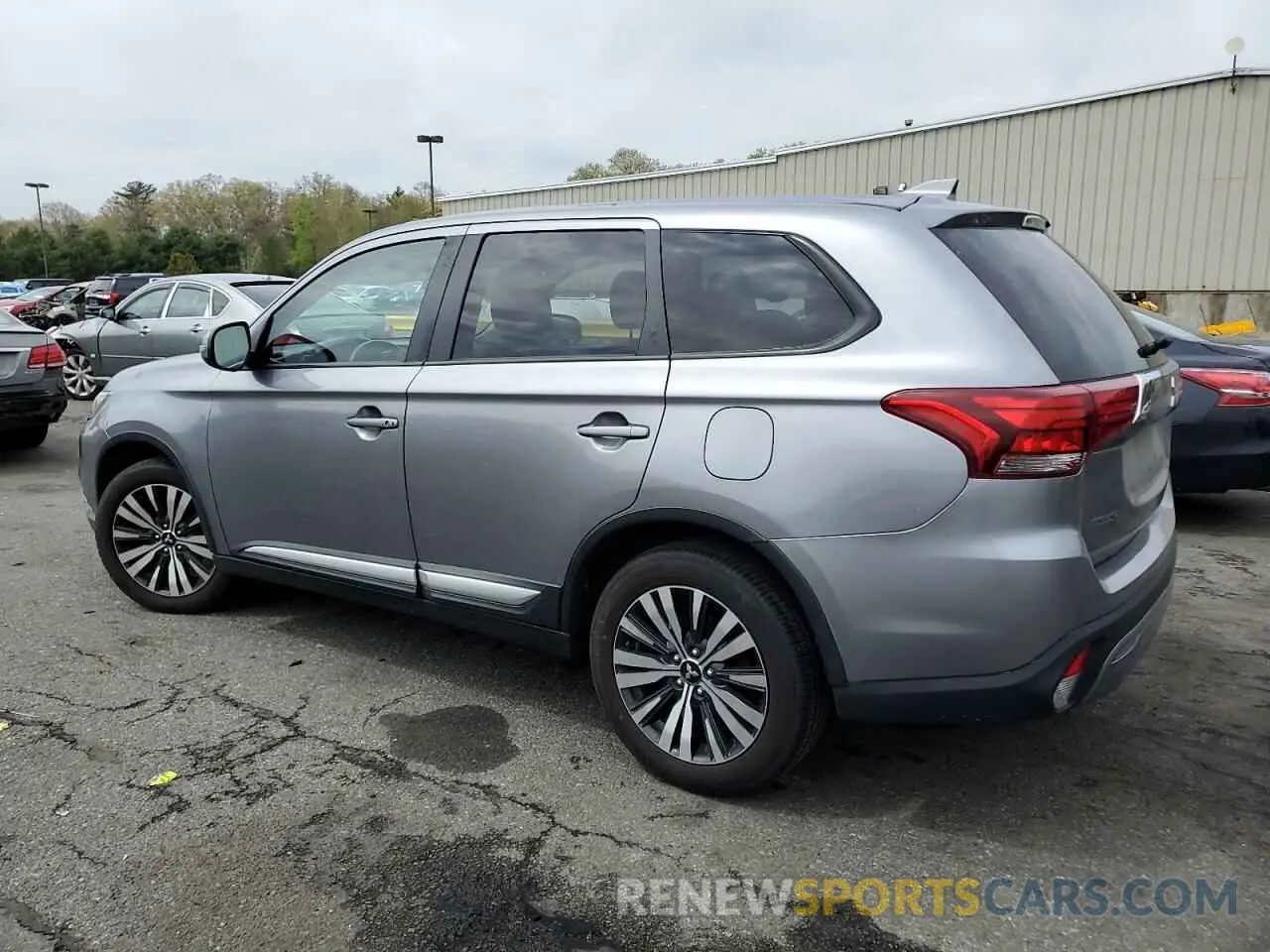 2 fotografías del automóvil dañado JA4AD3A31KZ011911 MITSUBISHI OUTLANDER 2019