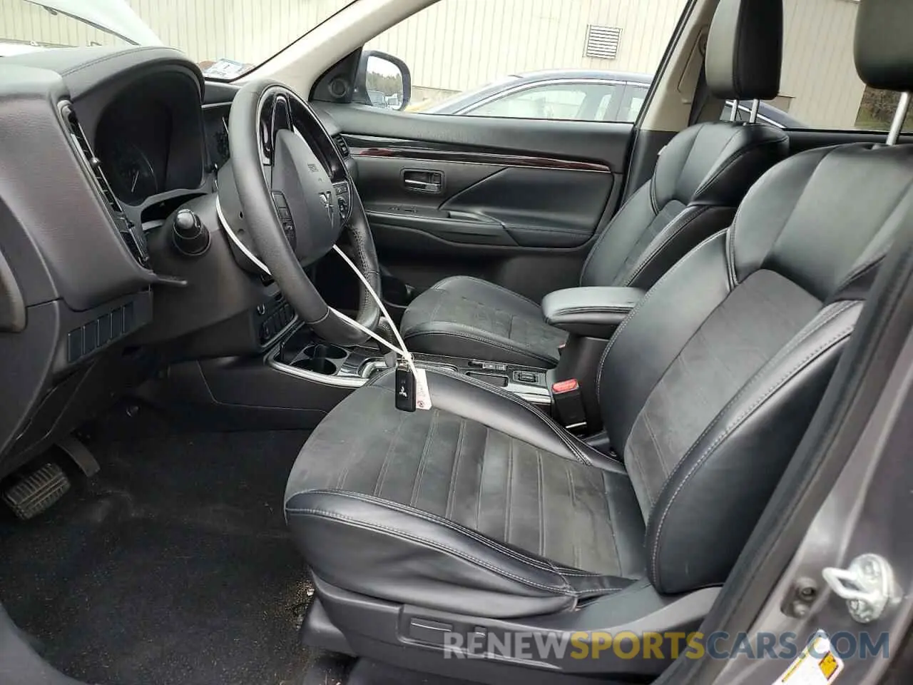 7 fotografías del automóvil dañado JA4AD3A31KZ011911 MITSUBISHI OUTLANDER 2019