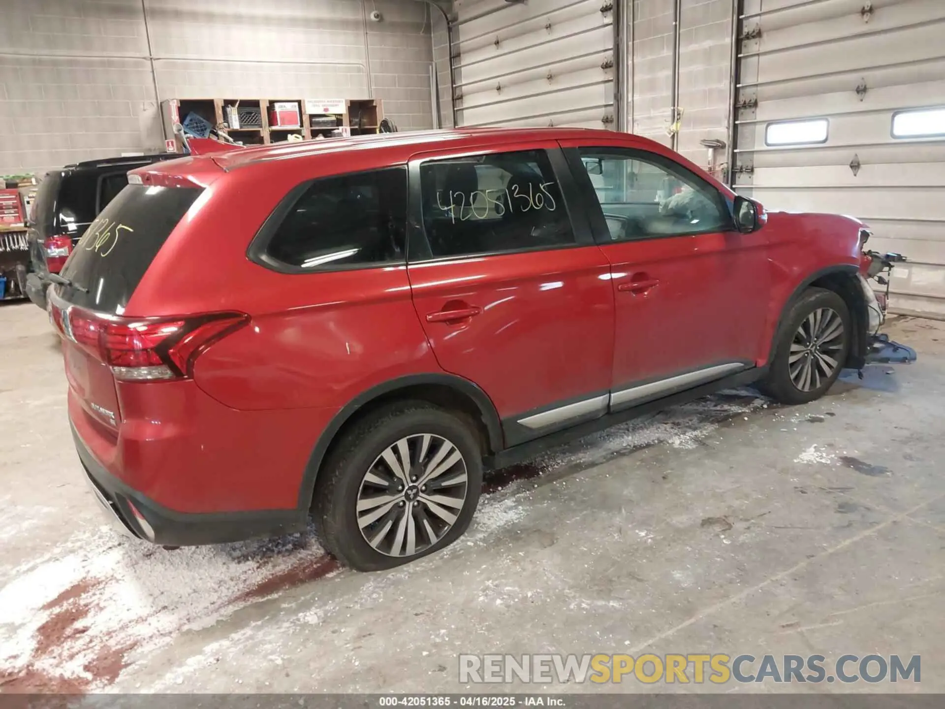 4 fotografías del automóvil dañado JA4AD3A31KZ038316 MITSUBISHI OUTLANDER 2019