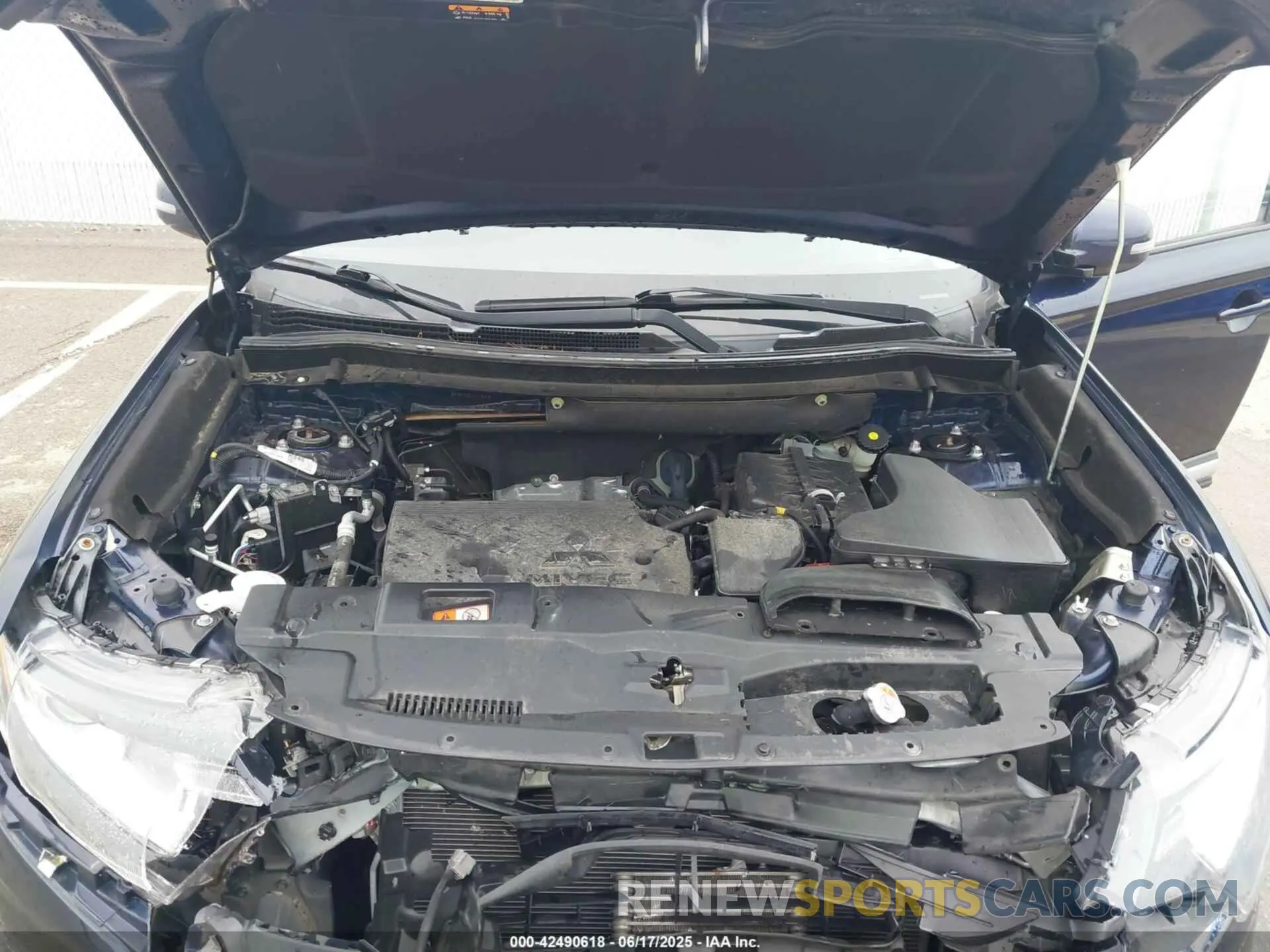 10 fotografías del automóvil dañado JA4AD3A32KZ011898 MITSUBISHI OUTLANDER 2019