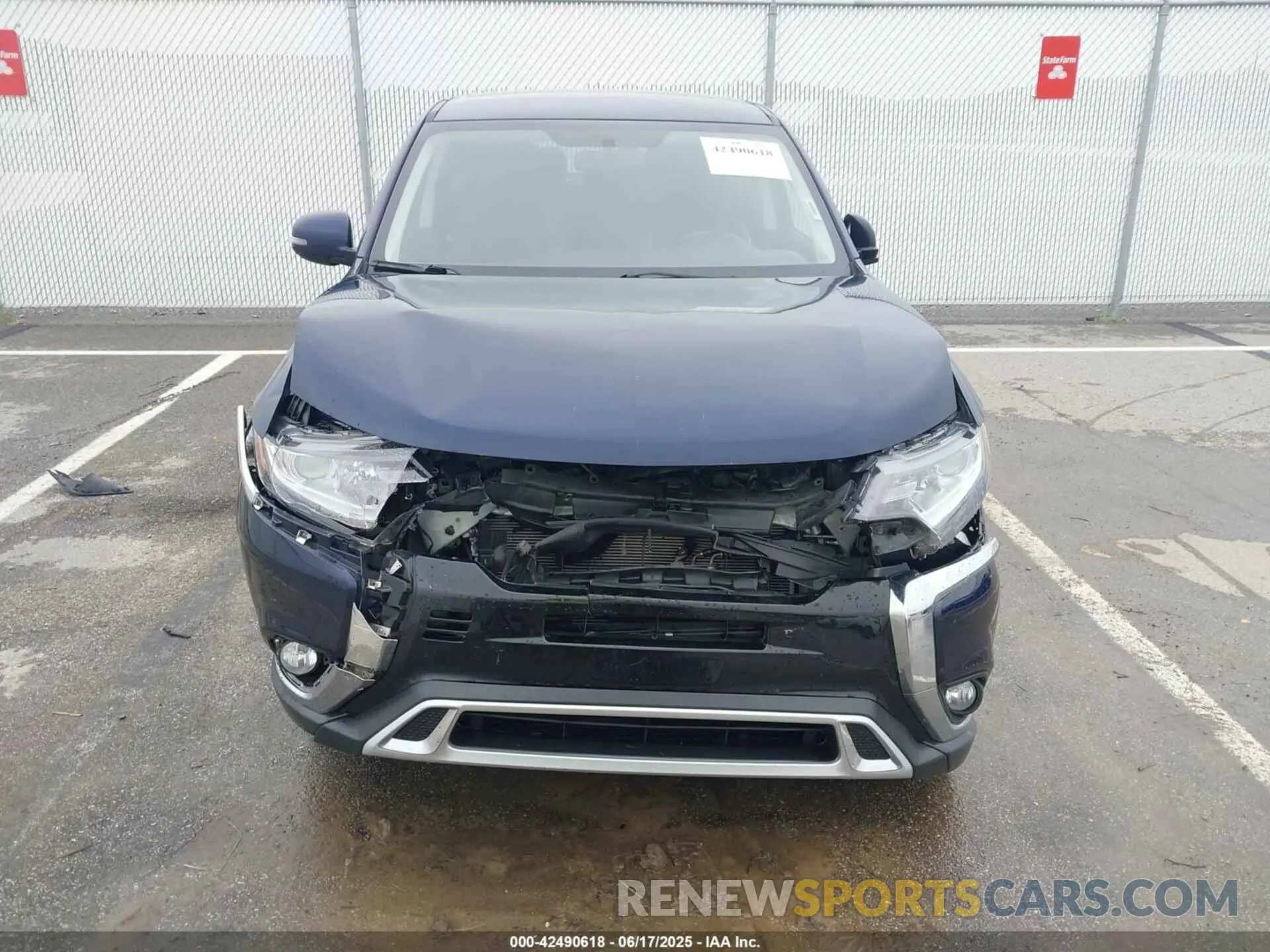 12 fotografías del automóvil dañado JA4AD3A32KZ011898 MITSUBISHI OUTLANDER 2019