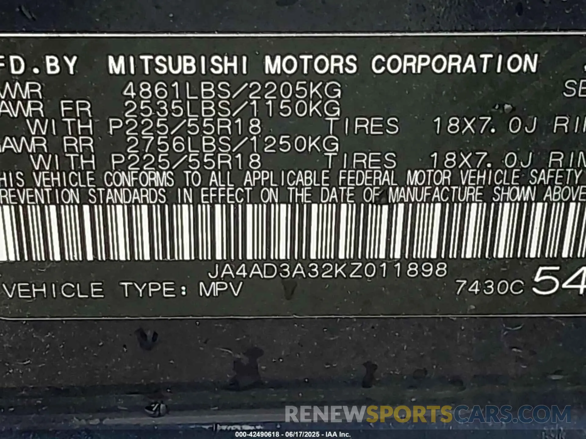 9 fotografías del automóvil dañado JA4AD3A32KZ011898 MITSUBISHI OUTLANDER 2019