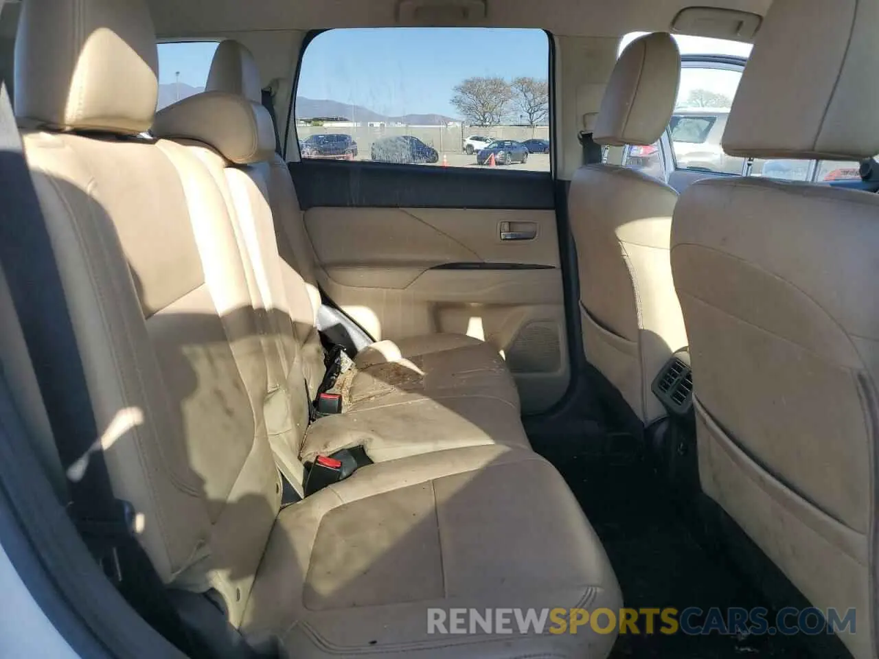 11 fotografías del automóvil dañado JA4AD3A32KZ015191 MITSUBISHI OUTLANDER 2019