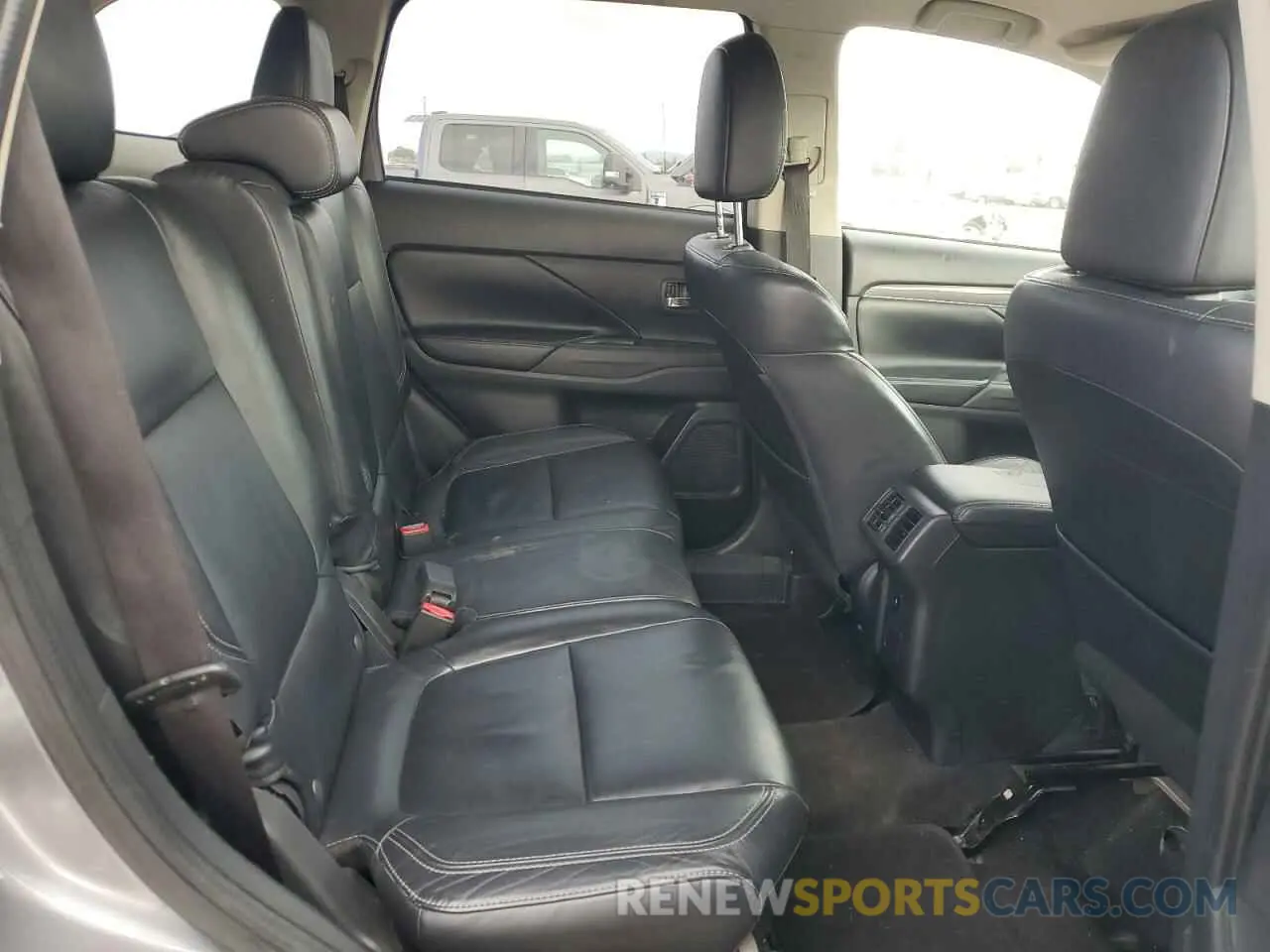 12 fotografías del automóvil dañado JA4AD3A32KZ027924 MITSUBISHI OUTLANDER 2019