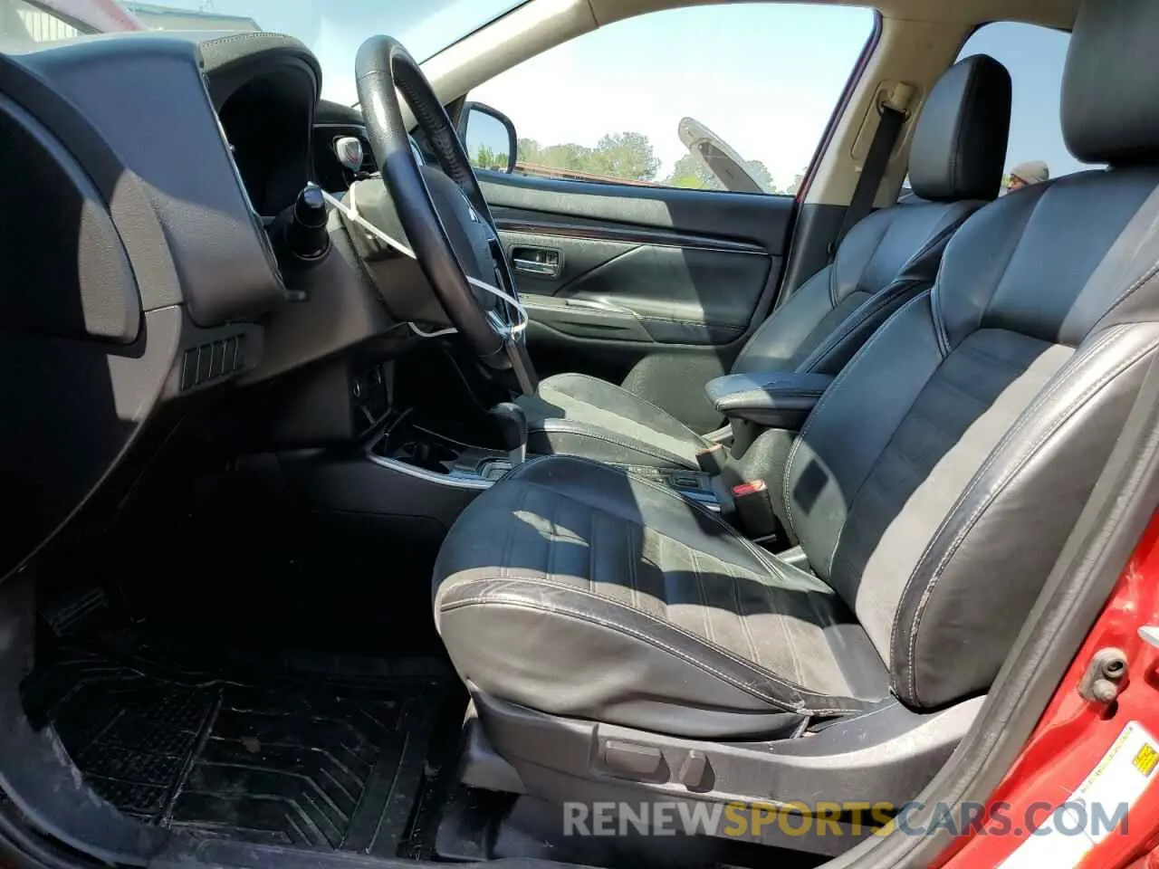 7 fotografías del automóvil dañado JA4AD3A32KZ034601 MITSUBISHI OUTLANDER 2019