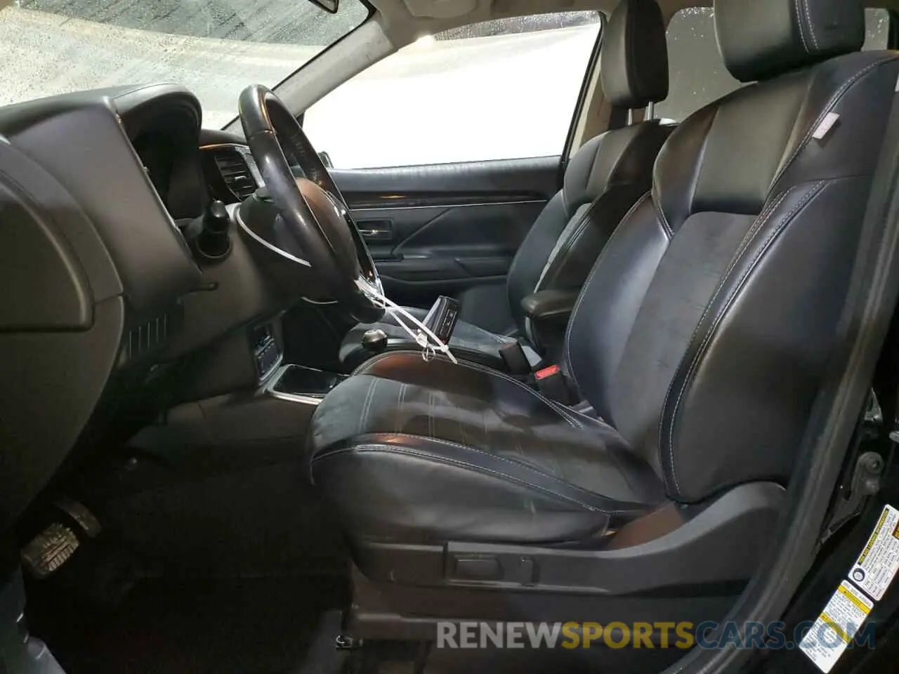 7 fotografías del automóvil dañado JA4AD3A32KZ052287 MITSUBISHI OUTLANDER 2019