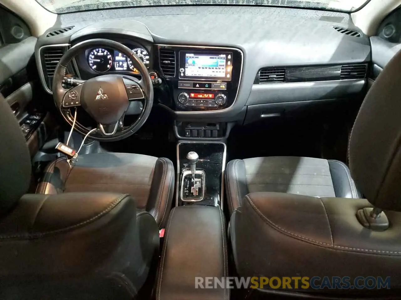 8 fotografías del automóvil dañado JA4AD3A32KZ052287 MITSUBISHI OUTLANDER 2019