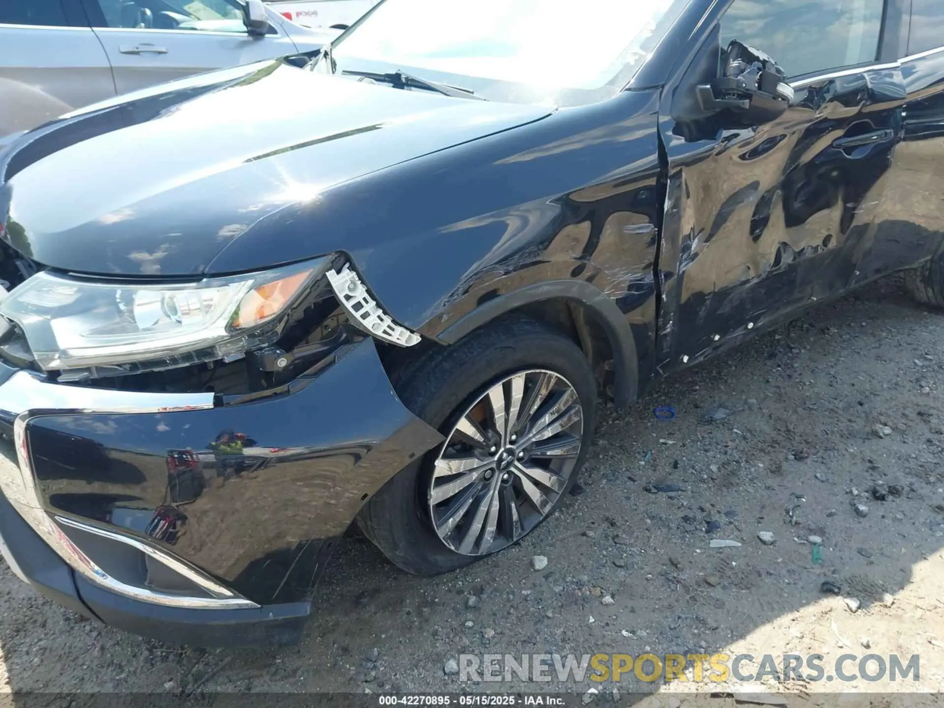 6 fotografías del automóvil dañado JA4AD3A33KZ005401 MITSUBISHI OUTLANDER 2019