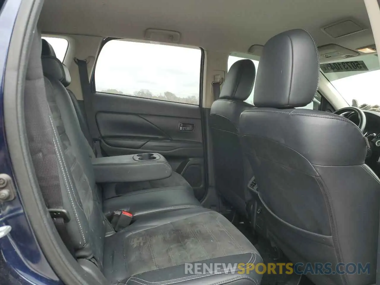 11 fotografías del automóvil dañado JA4AD3A33KZ031853 MITSUBISHI OUTLANDER 2019