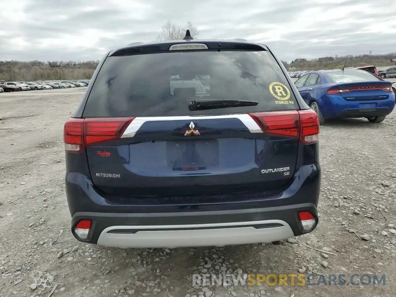 6 fotografías del automóvil dañado JA4AD3A33KZ031853 MITSUBISHI OUTLANDER 2019