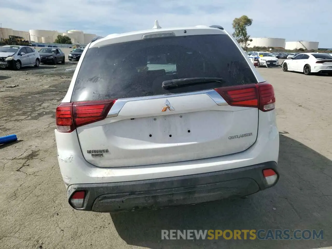 6 fotografías del automóvil dañado JA4AD3A34KZ026032 MITSUBISHI OUTLANDER 2019