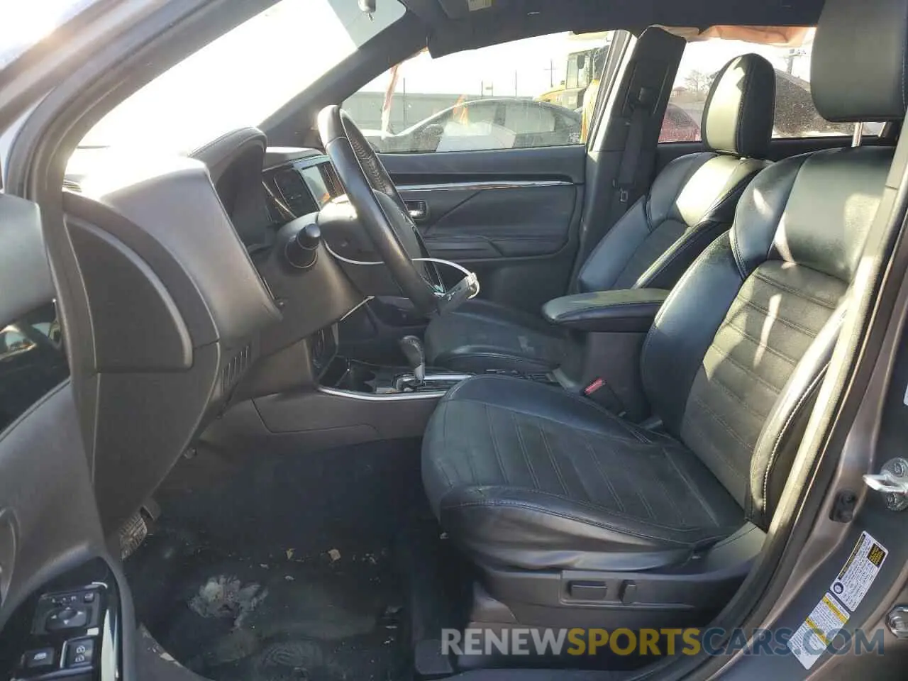 7 fotografías del automóvil dañado JA4AD3A34KZ031229 MITSUBISHI OUTLANDER 2019