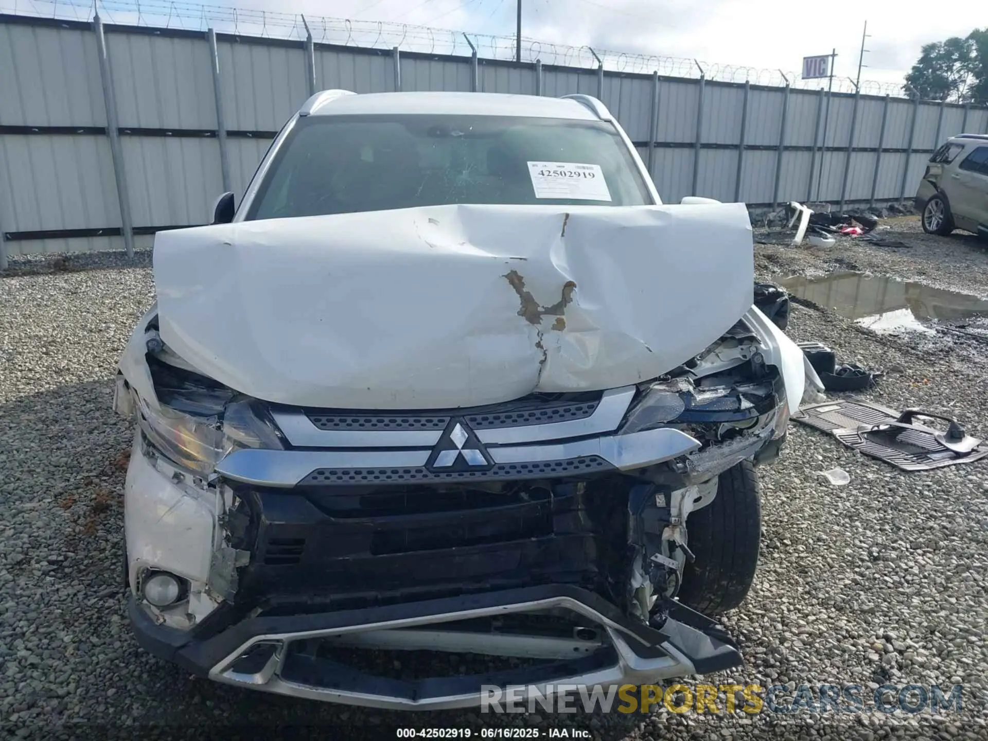 11 fotografías del automóvil dañado JA4AD3A34KZ040108 MITSUBISHI OUTLANDER 2019