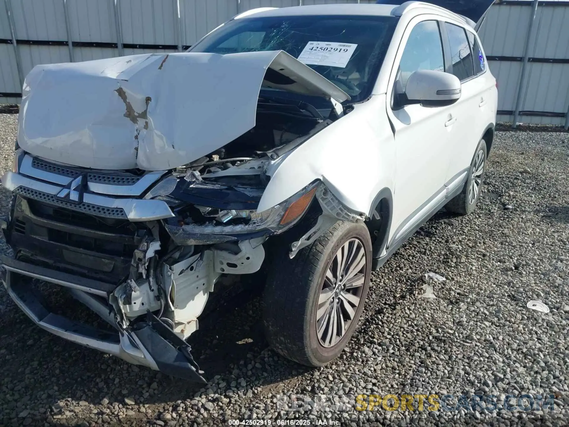 6 fotografías del automóvil dañado JA4AD3A34KZ040108 MITSUBISHI OUTLANDER 2019