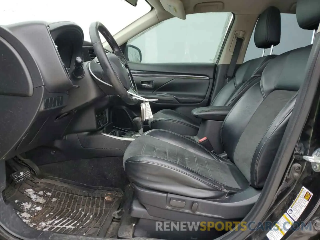 7 fotografías del automóvil dañado JA4AD3A34KZ042697 MITSUBISHI OUTLANDER 2019