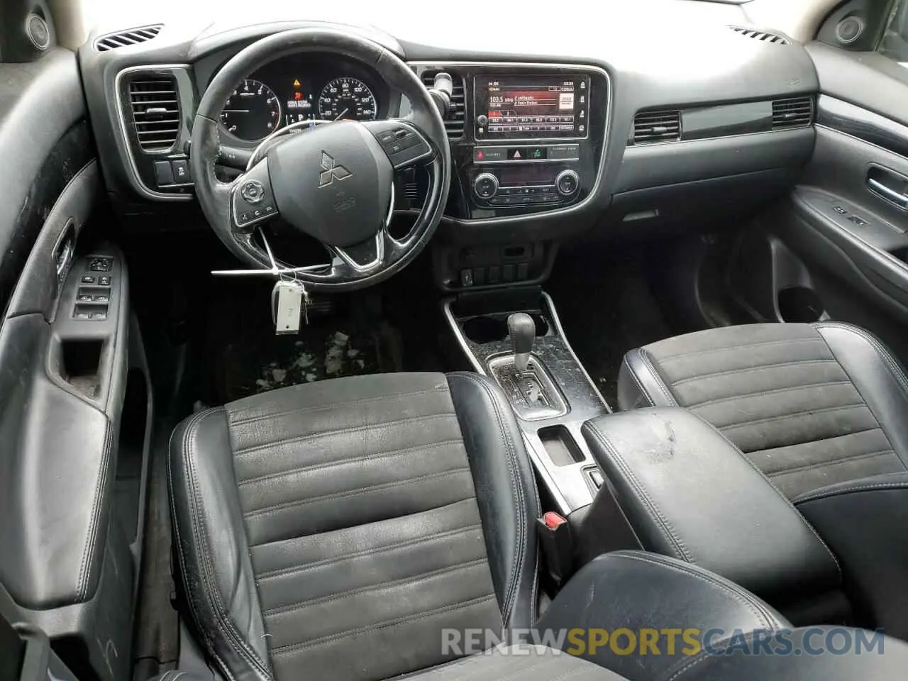 8 fotografías del automóvil dañado JA4AD3A34KZ042697 MITSUBISHI OUTLANDER 2019