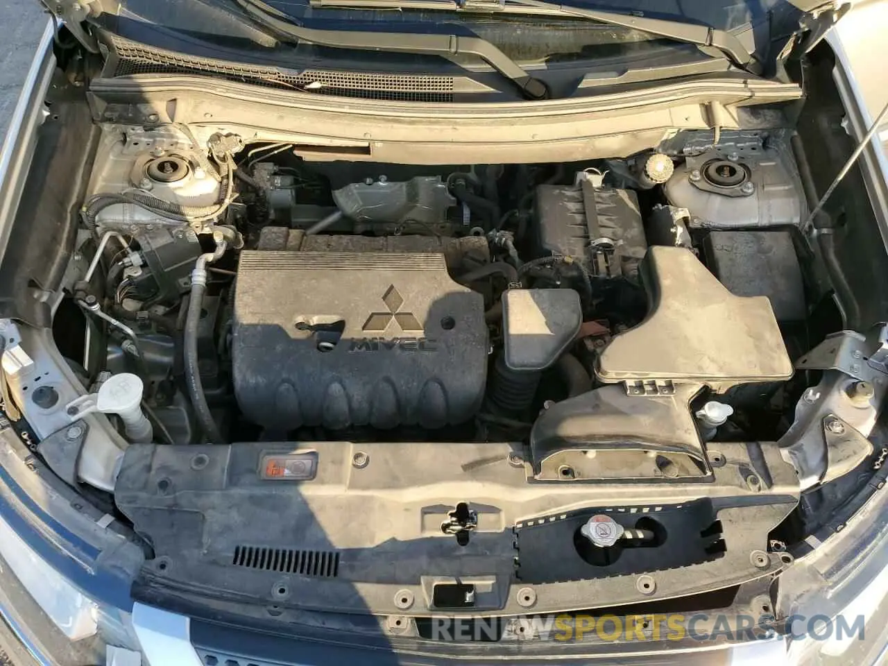 12 fotografías del automóvil dañado JA4AD3A34KZ043011 MITSUBISHI OUTLANDER 2019