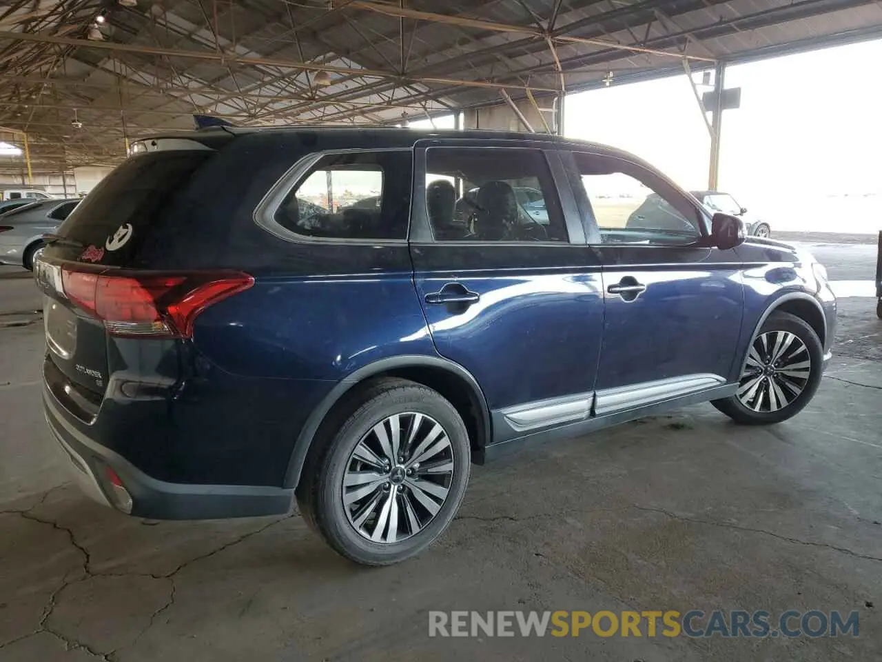 3 fotografías del automóvil dañado JA4AD3A35KZ045964 MITSUBISHI OUTLANDER 2019