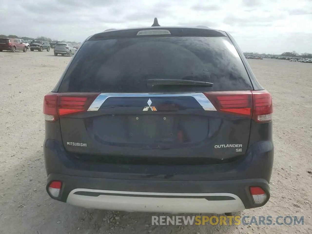 6 fotografías del automóvil dañado JA4AD3A36KJ000532 MITSUBISHI OUTLANDER 2019