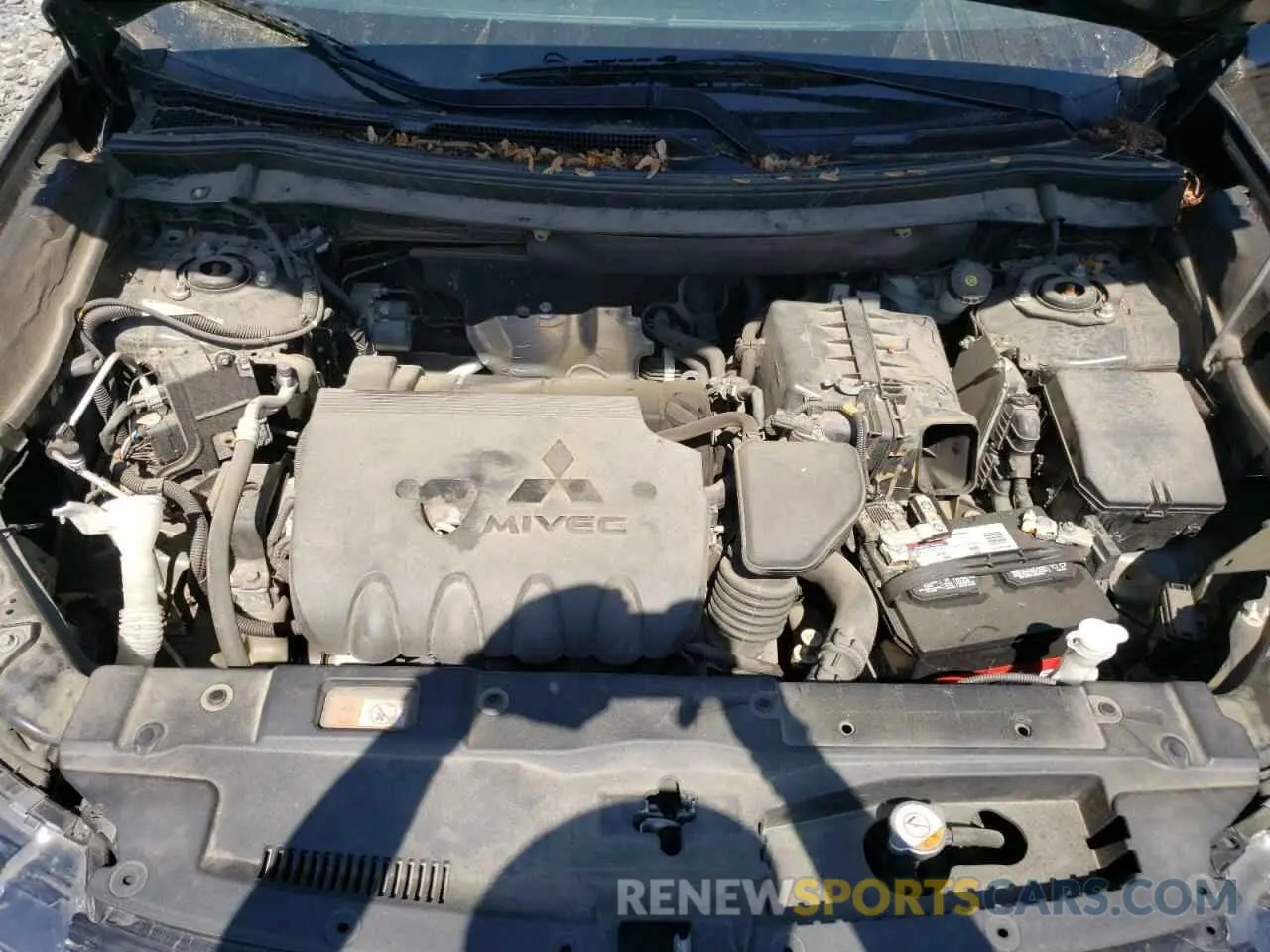 12 fotografías del automóvil dañado JA4AD3A36KZ028641 MITSUBISHI OUTLANDER 2019