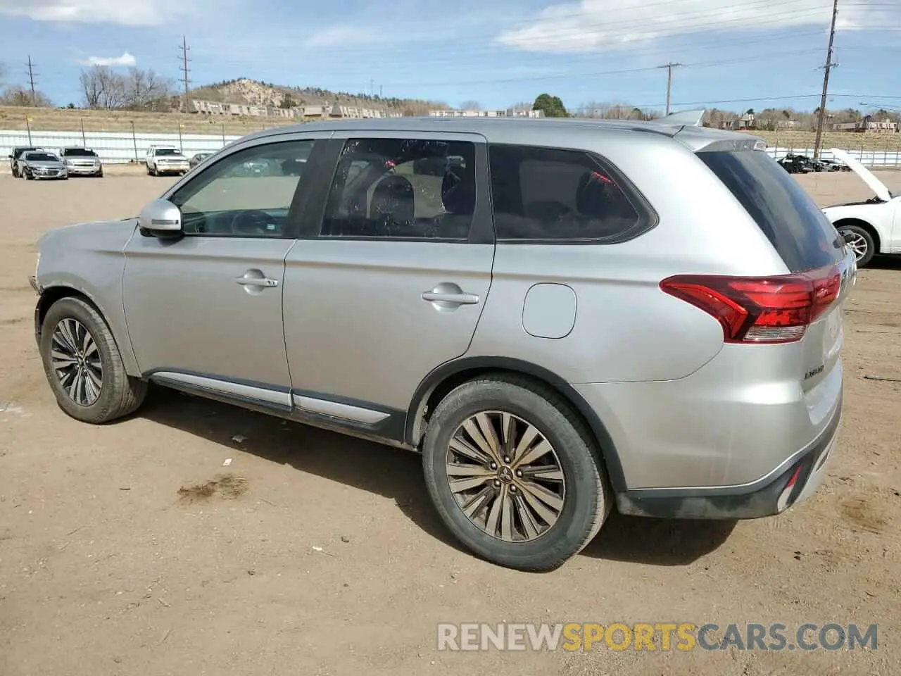 2 fotografías del automóvil dañado JA4AD3A36KZ043852 MITSUBISHI OUTLANDER 2019