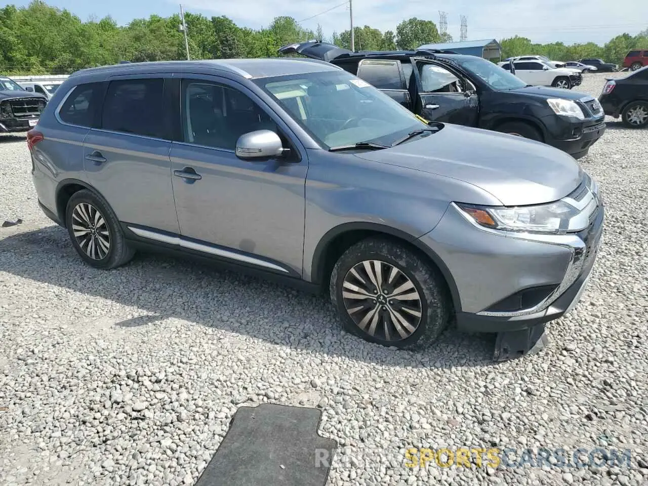 4 fotografías del automóvil dañado JA4AD3A37KZ005224 MITSUBISHI OUTLANDER 2019