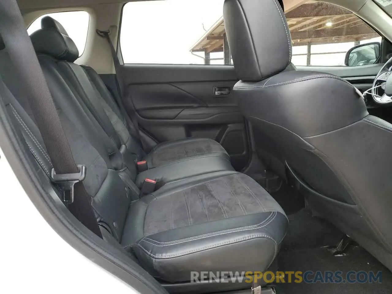 11 fotografías del automóvil dañado JA4AD3A37KZ012299 MITSUBISHI OUTLANDER 2019