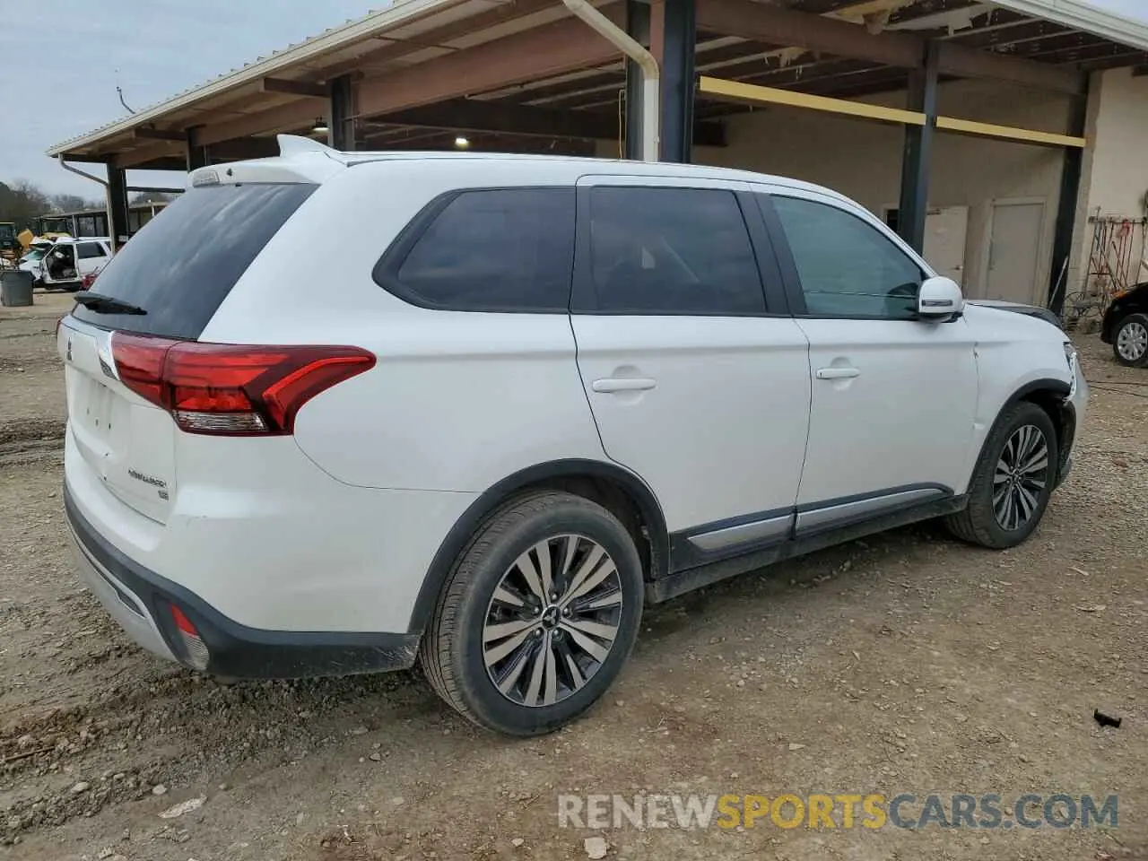 3 fotografías del automóvil dañado JA4AD3A37KZ012299 MITSUBISHI OUTLANDER 2019