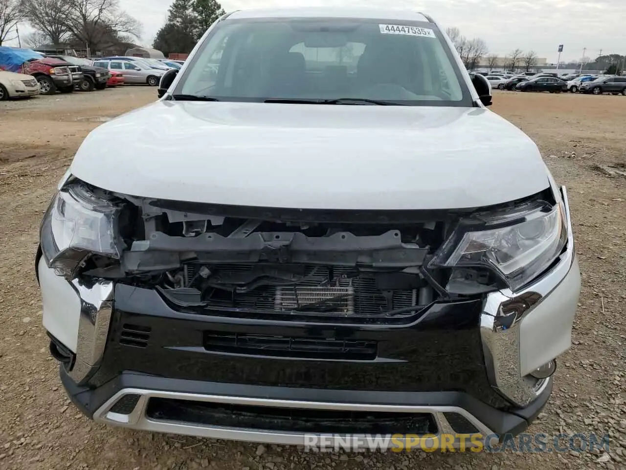 5 fotografías del automóvil dañado JA4AD3A37KZ012299 MITSUBISHI OUTLANDER 2019