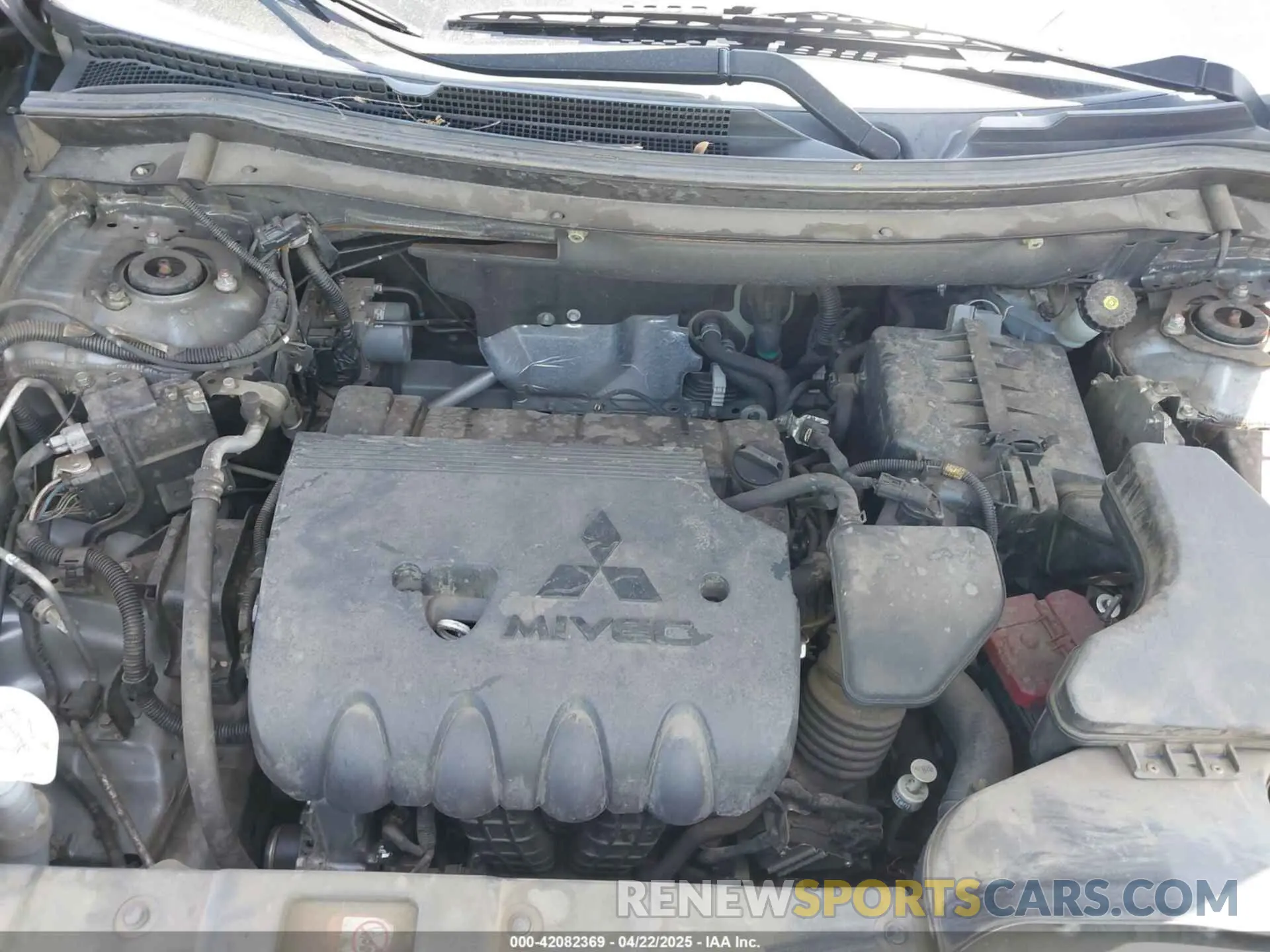 10 fotografías del automóvil dañado JA4AD3A37KZ055136 MITSUBISHI OUTLANDER 2019