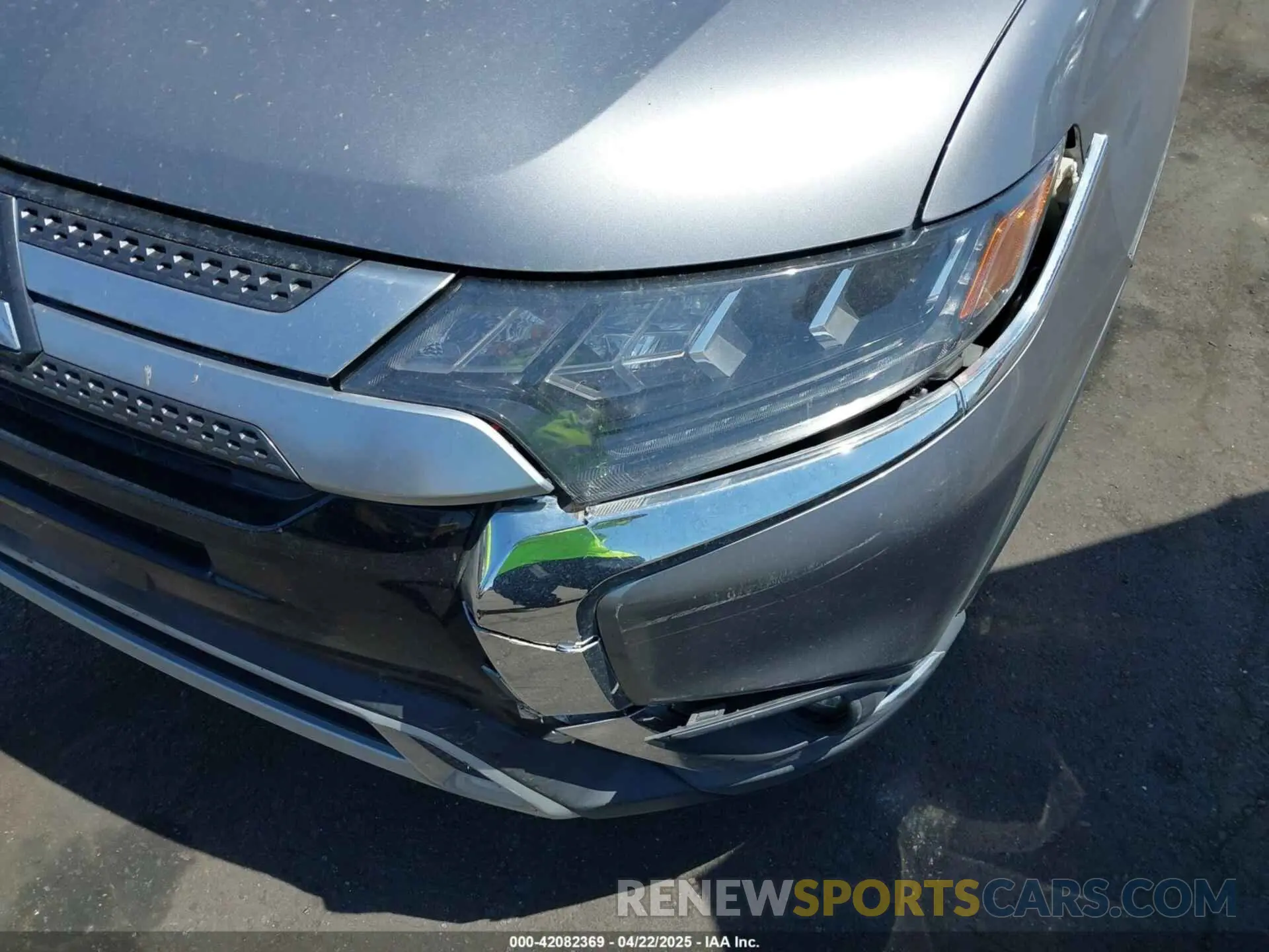 17 fotografías del automóvil dañado JA4AD3A37KZ055136 MITSUBISHI OUTLANDER 2019