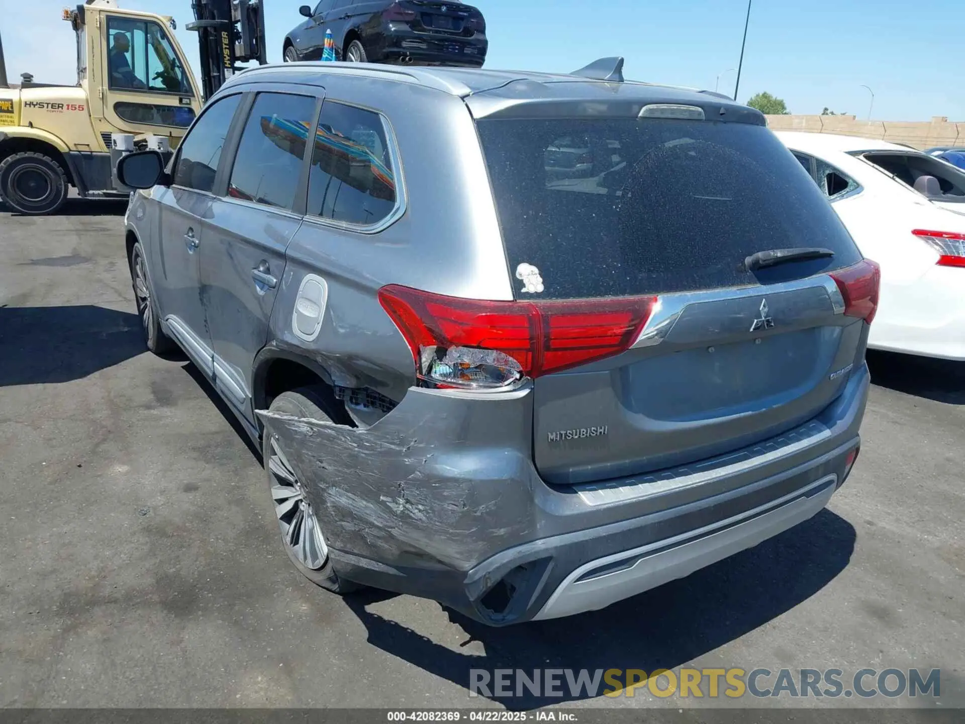 3 fotografías del automóvil dañado JA4AD3A37KZ055136 MITSUBISHI OUTLANDER 2019