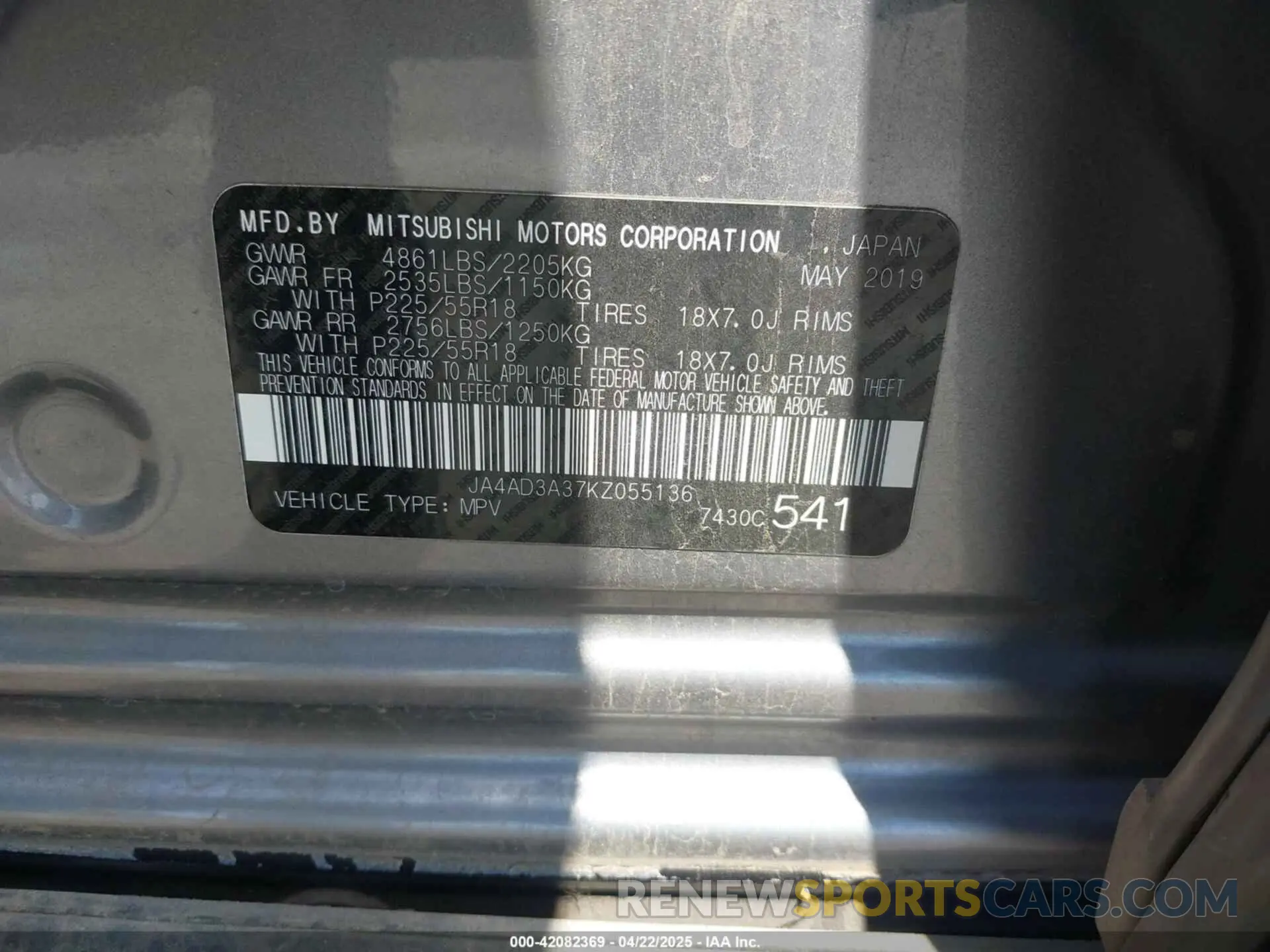 9 fotografías del automóvil dañado JA4AD3A37KZ055136 MITSUBISHI OUTLANDER 2019