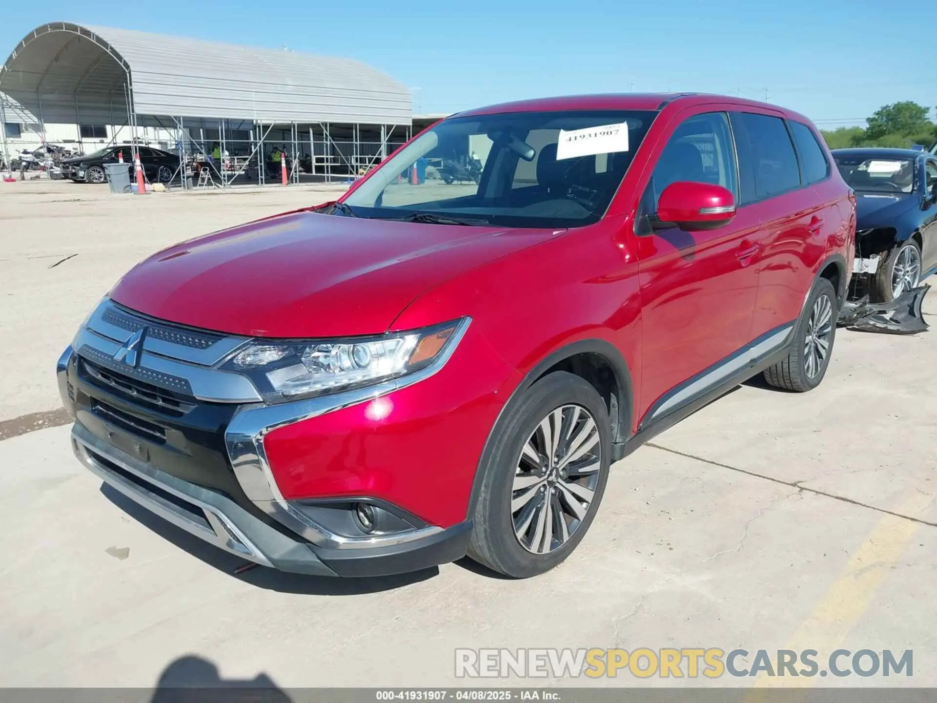 2 fotografías del automóvil dañado JA4AD3A37KZ055881 MITSUBISHI OUTLANDER 2019