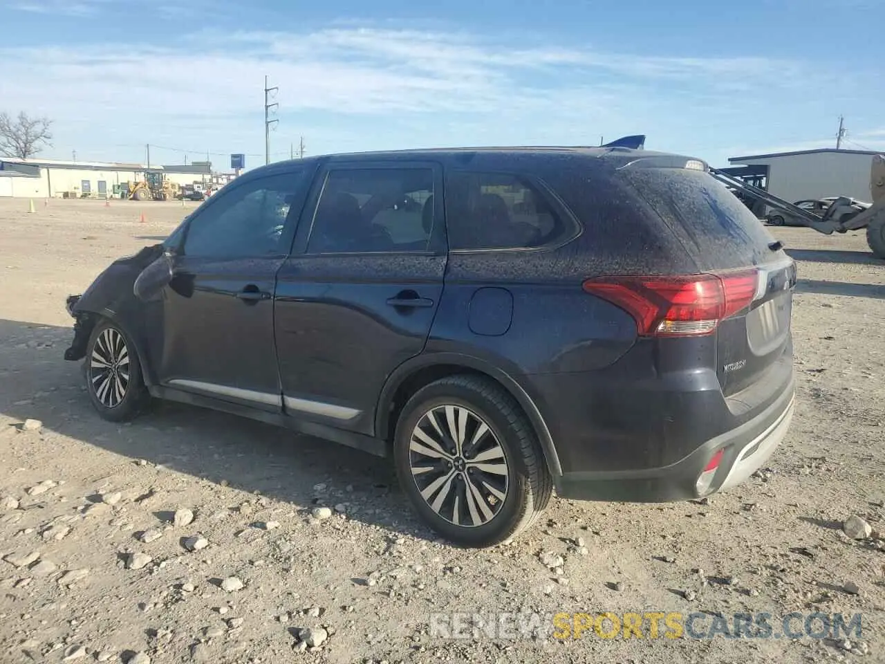 2 fotografías del automóvil dañado JA4AD3A38KZ007760 MITSUBISHI OUTLANDER 2019