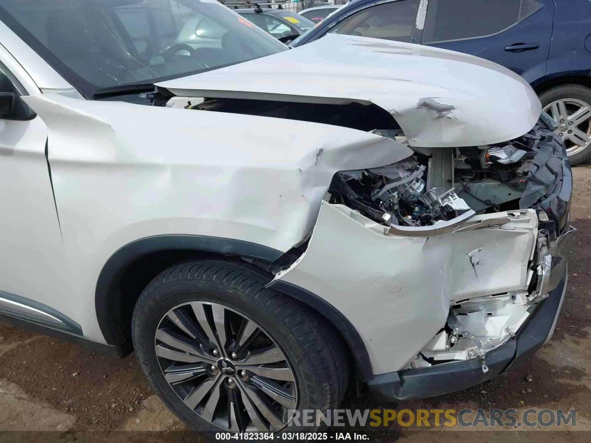 6 fotografías del automóvil dañado JA4AD3A38KZ014420 MITSUBISHI OUTLANDER 2019