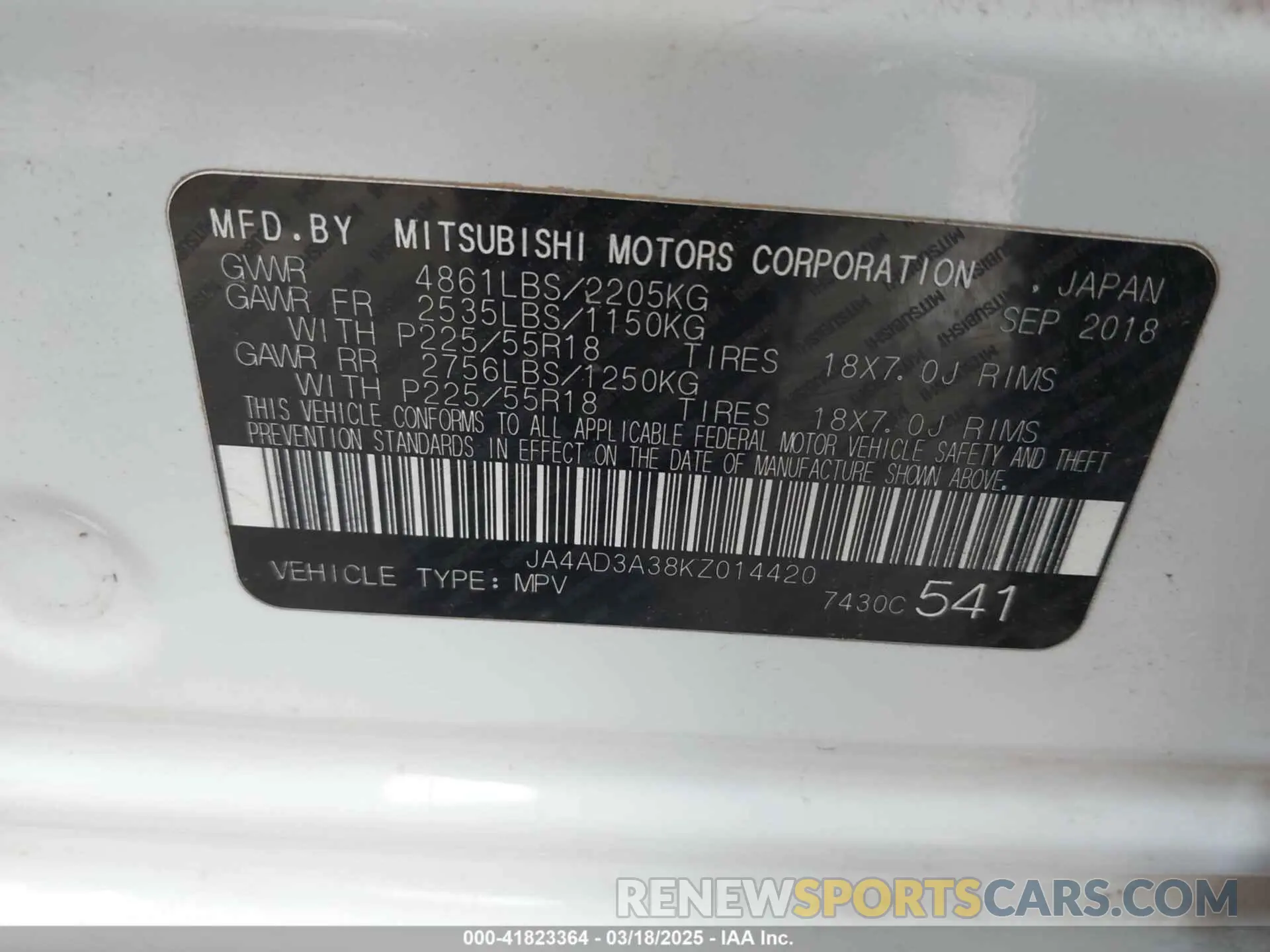 9 fotografías del automóvil dañado JA4AD3A38KZ014420 MITSUBISHI OUTLANDER 2019