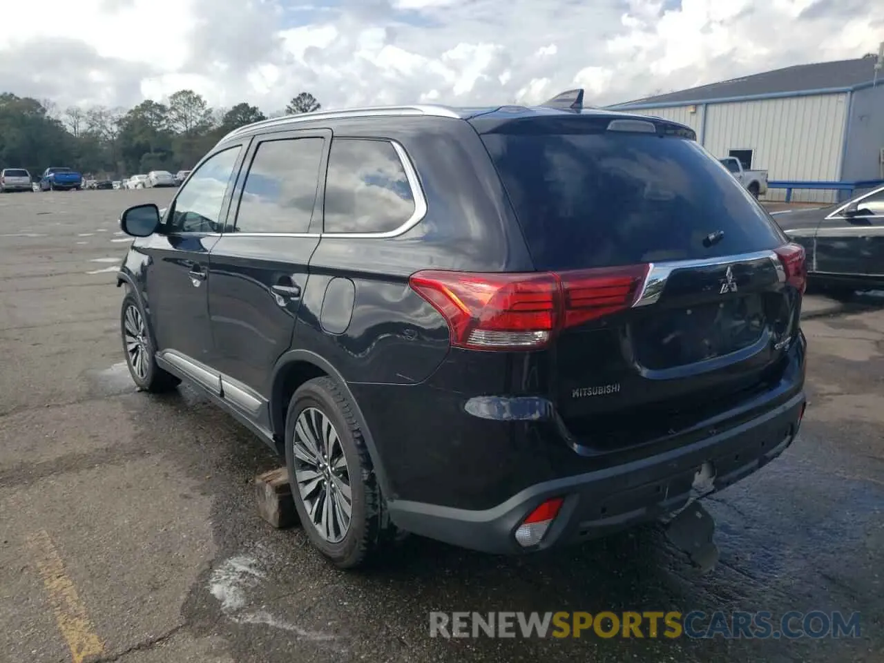 2 fotografías del automóvil dañado JA4AD3A39KZ027323 MITSUBISHI OUTLANDER 2019