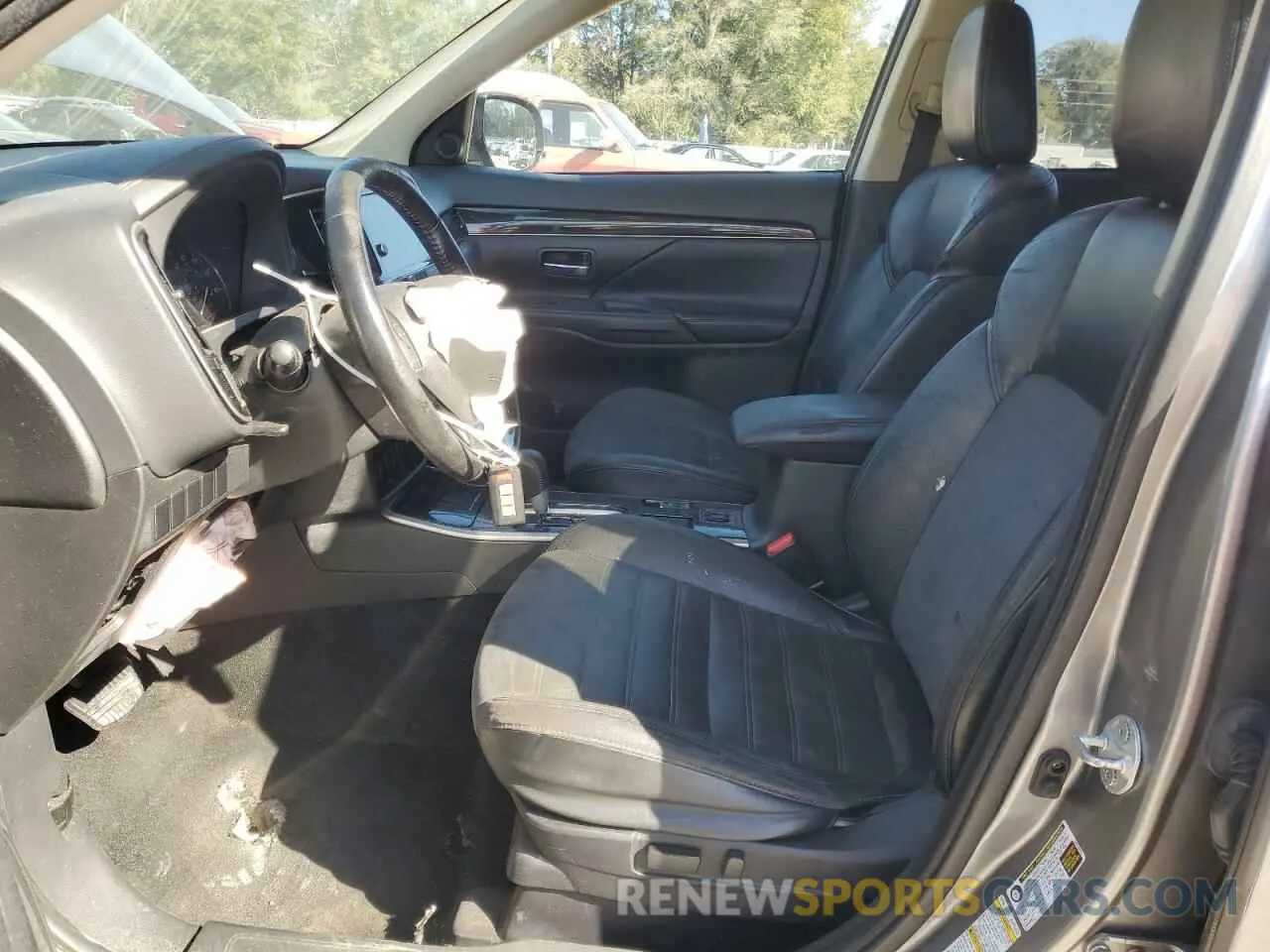 7 fotografías del automóvil dañado JA4AD3A3XKZ045541 MITSUBISHI OUTLANDER 2019