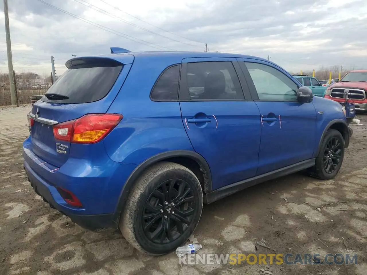 3 fotografías del automóvil dañado JA4AP3AU1KU023621 MITSUBISHI OUTLANDER 2019