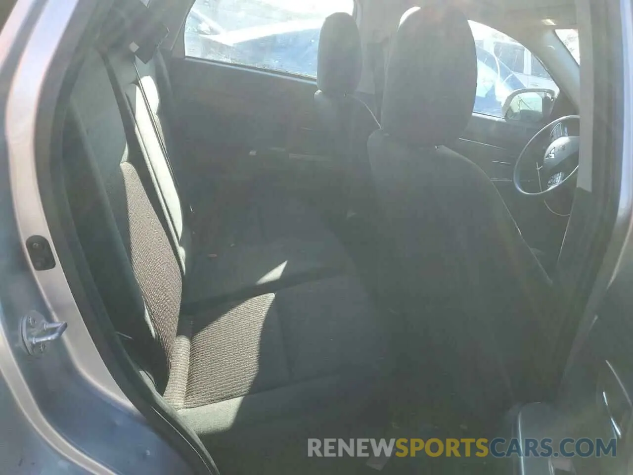 10 fotografías del automóvil dañado JA4AP3AU3KU022065 MITSUBISHI OUTLANDER 2019